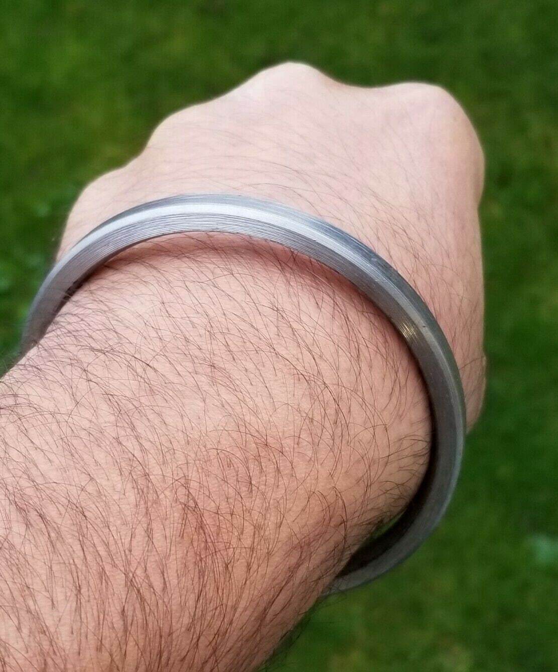 Picture of Silver Fashionable Stainless Stee Round Bracelet For Men/Boy - Gold
