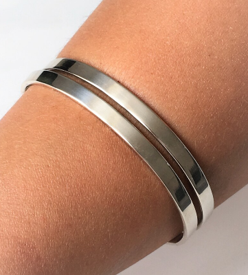 Picture of Stainless Steel Bangle Singh Stylish Round Bracelet For Men - Silver