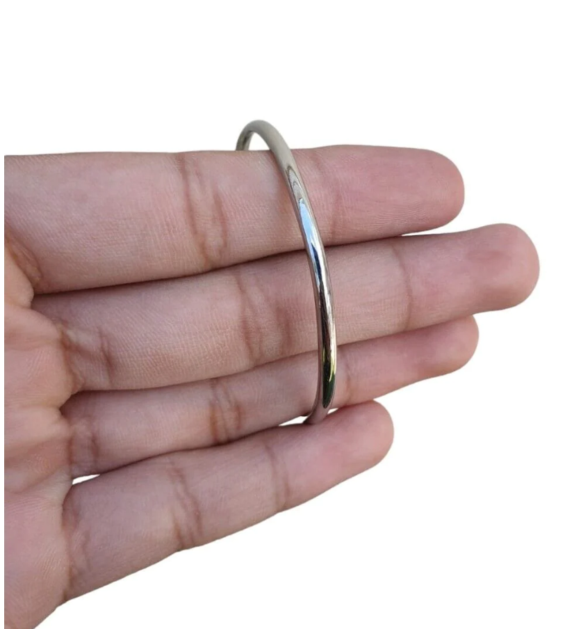 Picture of Stainless Steel Silver Round Bracelet For Men - Silver