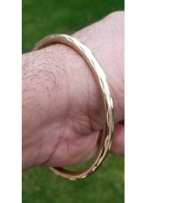Picture of New Design Stylish Men's Bracelet - Gold