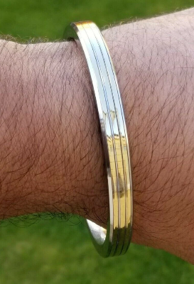 Picture of Good Quality Stainless Steel Round Bracelet For Men - Silver