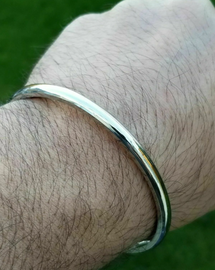 Picture of Stylish Round New Stainless Steel Bracelet For Men - Silver