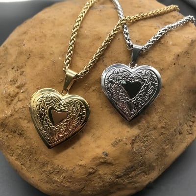 Picture of Heart Shaped Necklace For Women Girlfriend Gift - Silver