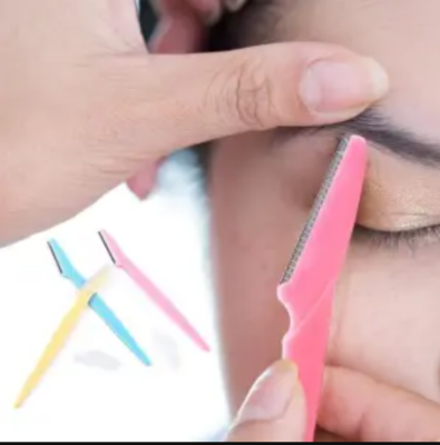 Picture of 3pcs Colorful Eyebrow Trimmer Face Hair Razors Women Eyebrow Shaver Hair Removal Makeup Tools