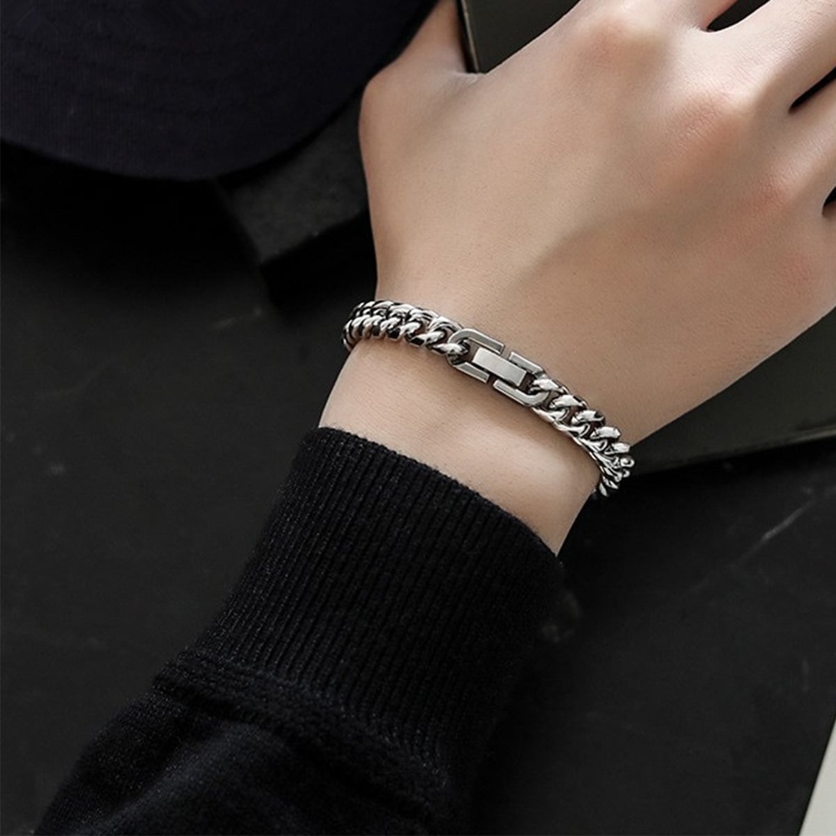 Picture of Best bracelets for men - Silver