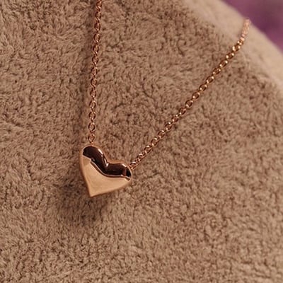 Picture of Fashion Good Quality Love Necklaces For Women - Gold