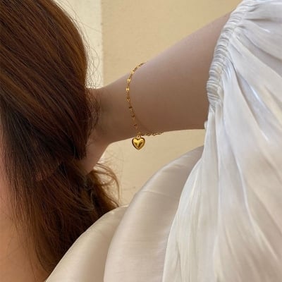 Picture of New Fashion Heart Shaped Pendants Bracelet For Women - Gold
