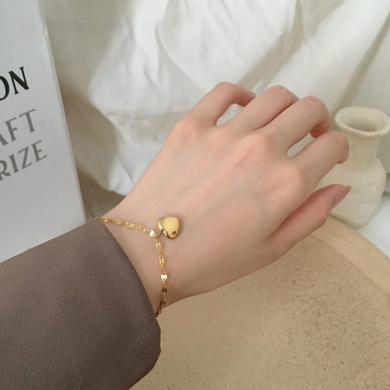 Picture of European And American Simple Love Pendant Bracelet Retro Peach Heart Girlfriend Bracelet Female Gift - Gold