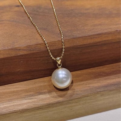 Picture of Fashionable  New Poti Necklace for Women - Locket