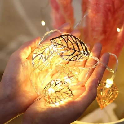 Picture of Metal Fairy light 3d leaf shape golden color current driven pieces set-Gold