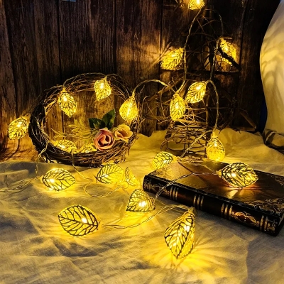 Picture of Metal Fairy light 3d leaf shape golden color current driven pieces set-Gold