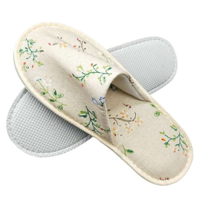 Picture of Fashionable Men or Women Winter Slipper - White