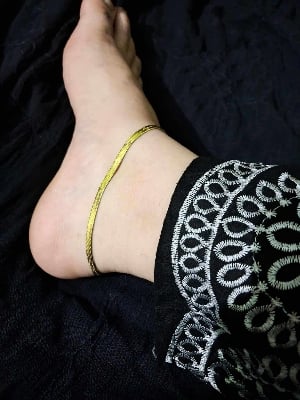 Picture of Trendy Gold Tone Payel – Stylish Foot Jewelry - Golden