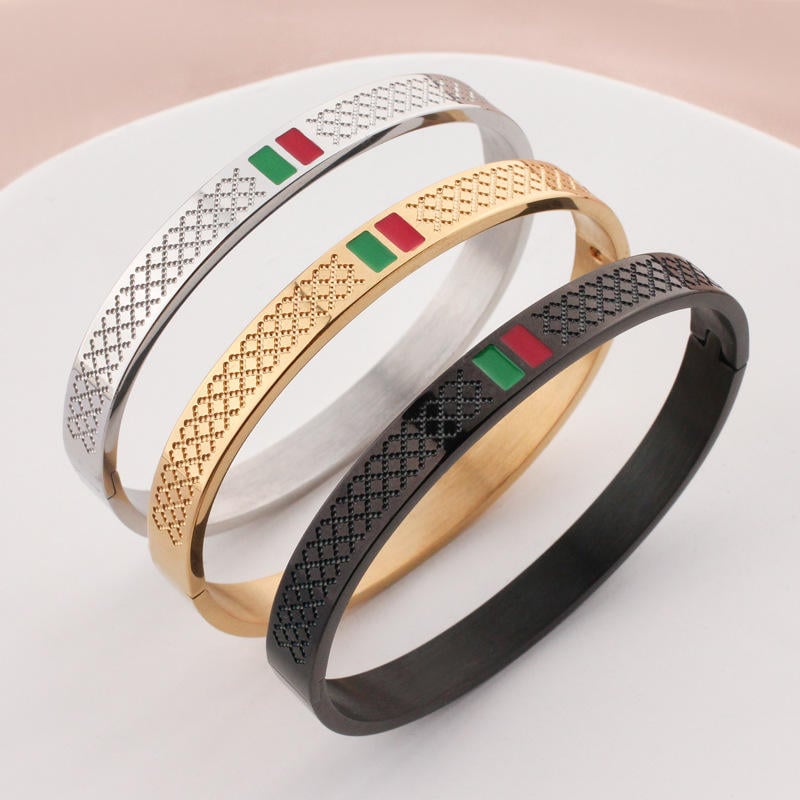 Picture of Fashionable Gold Bracelet | Gift for Girls & Women