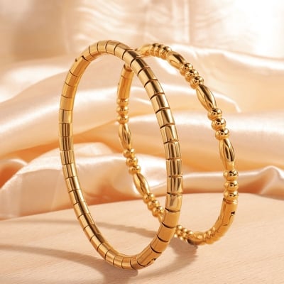 Picture of Fashionable Gold Bracelet | Gift for Girls & Women