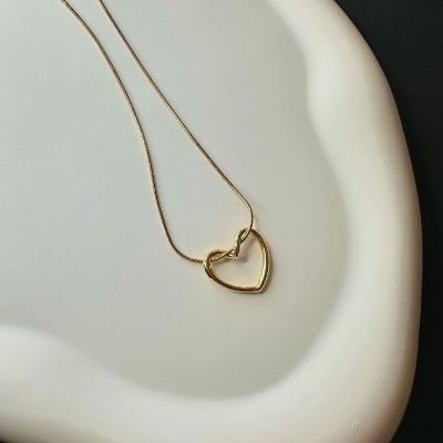 Picture of 💫 Stylish Gold Chain with U Pendant | Simple & Classy Look