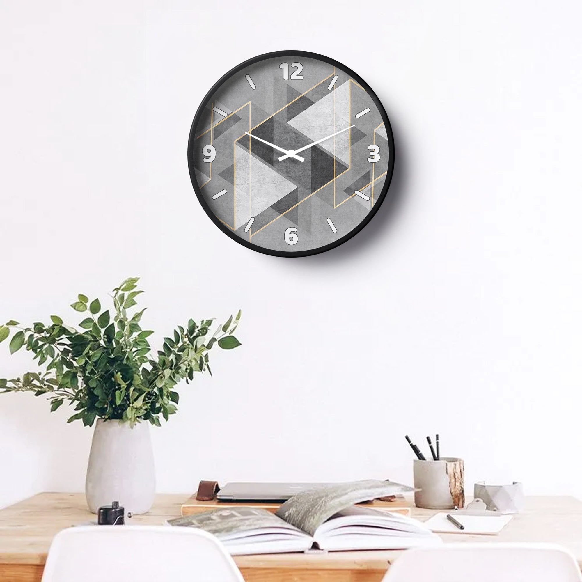 Picture of Klok Abstract Wall Clock Grey Geometric Cube Gold Line  