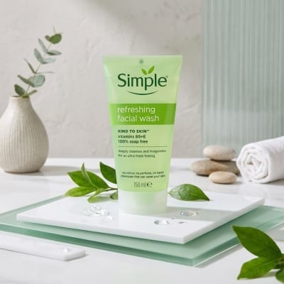 Picture of Simple Refreshing Facial Wash 150ml