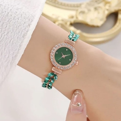 Picture of New Simple Women's Feather Bracelet Watch Fashion Quartz Wrist watch for Women - Ladies Watch