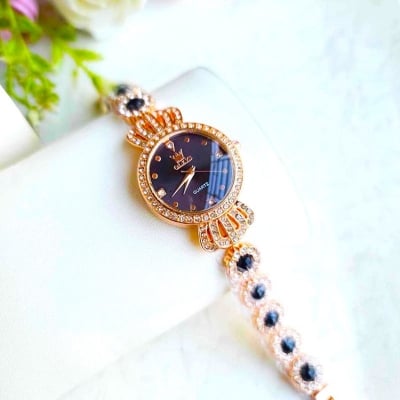 Picture of The ultimate royal statement -New Stainless steel watch for women - ladies watch