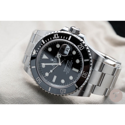 Picture of Luxury Stainless Steel Date Wrist Watch For Men - Watch