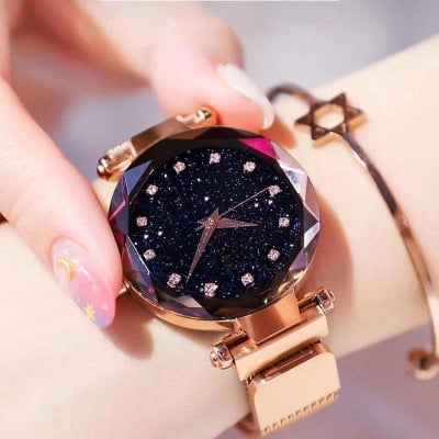 Picture of Dior magnet Analog Watch For Women  - Watch For Women