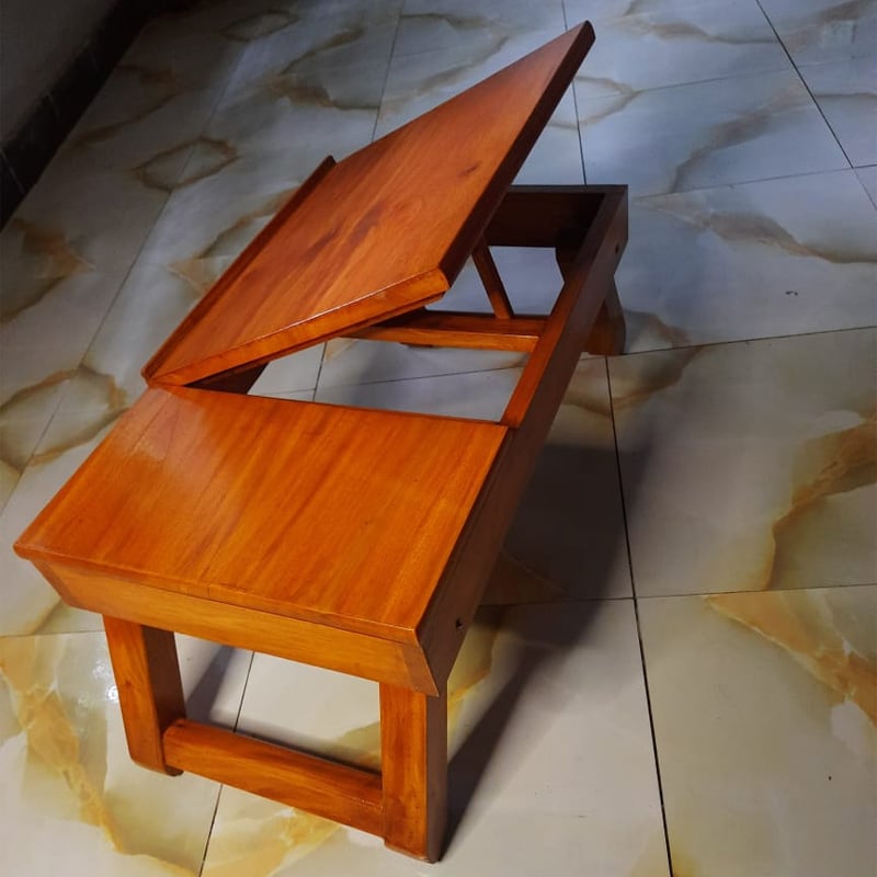 Picture of Portable And Folding Table – Lightweight & Compact