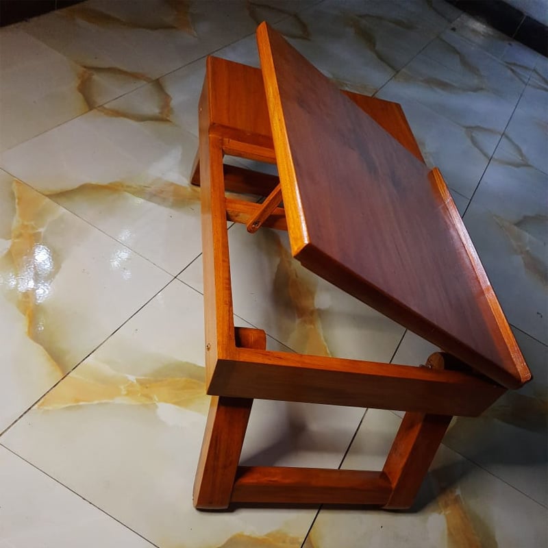 Picture of Portable And Folding Table – Lightweight & Compact
