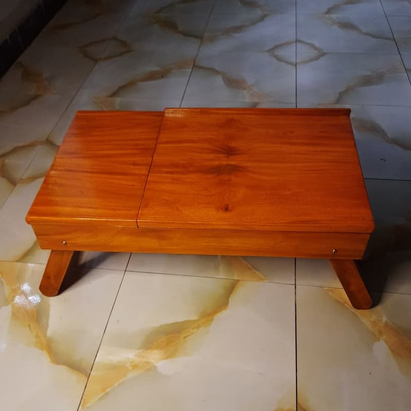 Picture of Portable And Folding Table – Lightweight & Compact