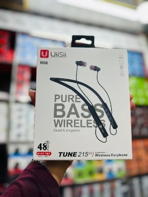 Picture of UiiSii R06 Neck-Mounted Bluetooth Earphone - Headphone Black