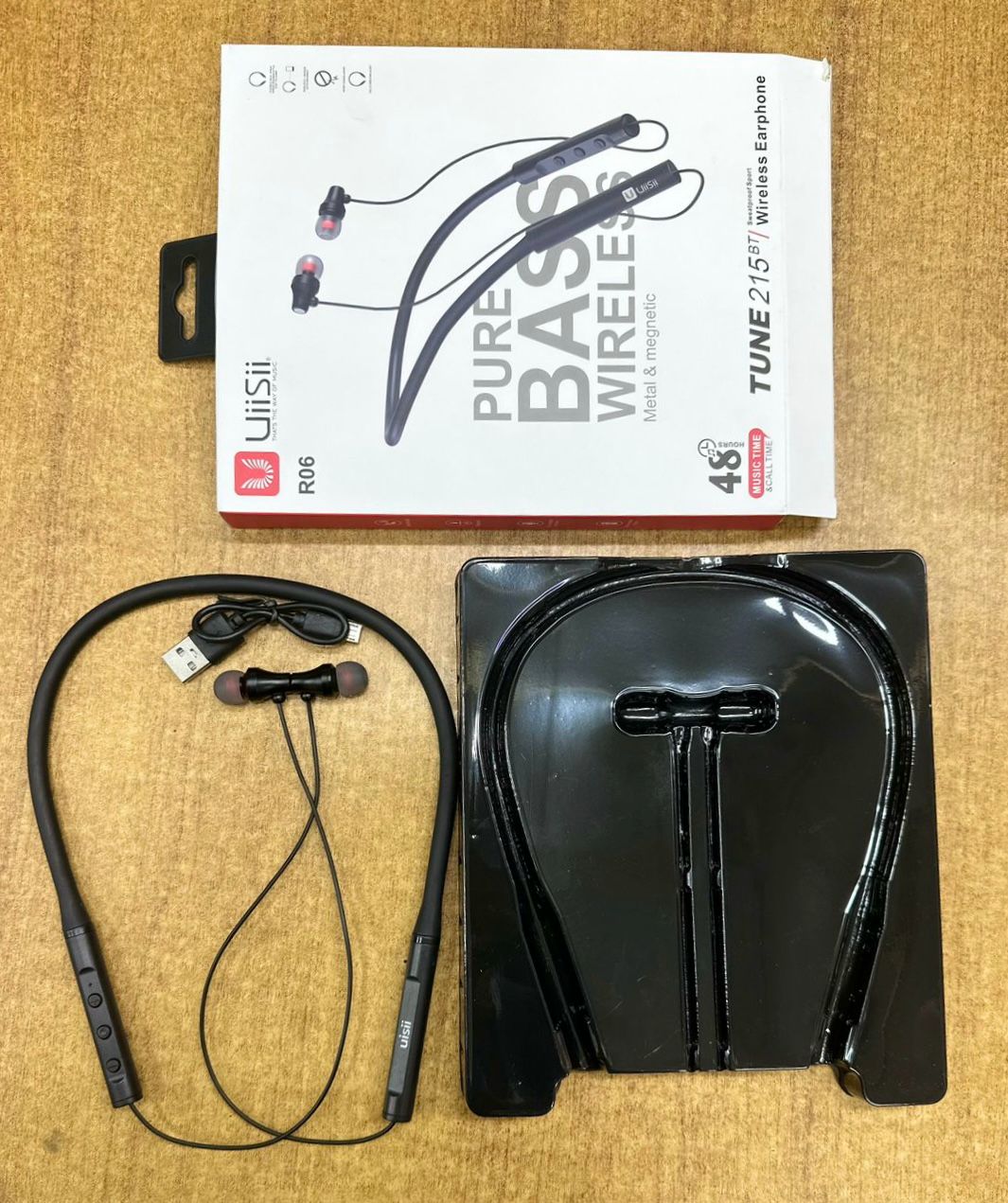 Picture of UiiSii R06 Neck-Mounted Bluetooth Earphone - Headphone Black