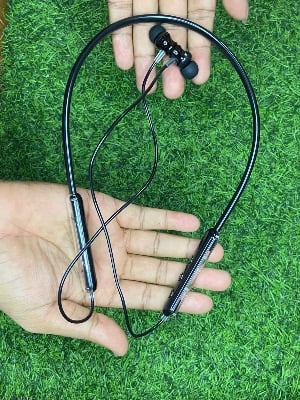 Picture of UiiSii R-05 Transparent neckband 50 Hours Music playback