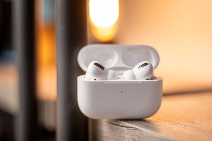 Picture of Airpods Pro TWS Wireless Bluetooth Earbuds with High Bass and Long Battery Life White