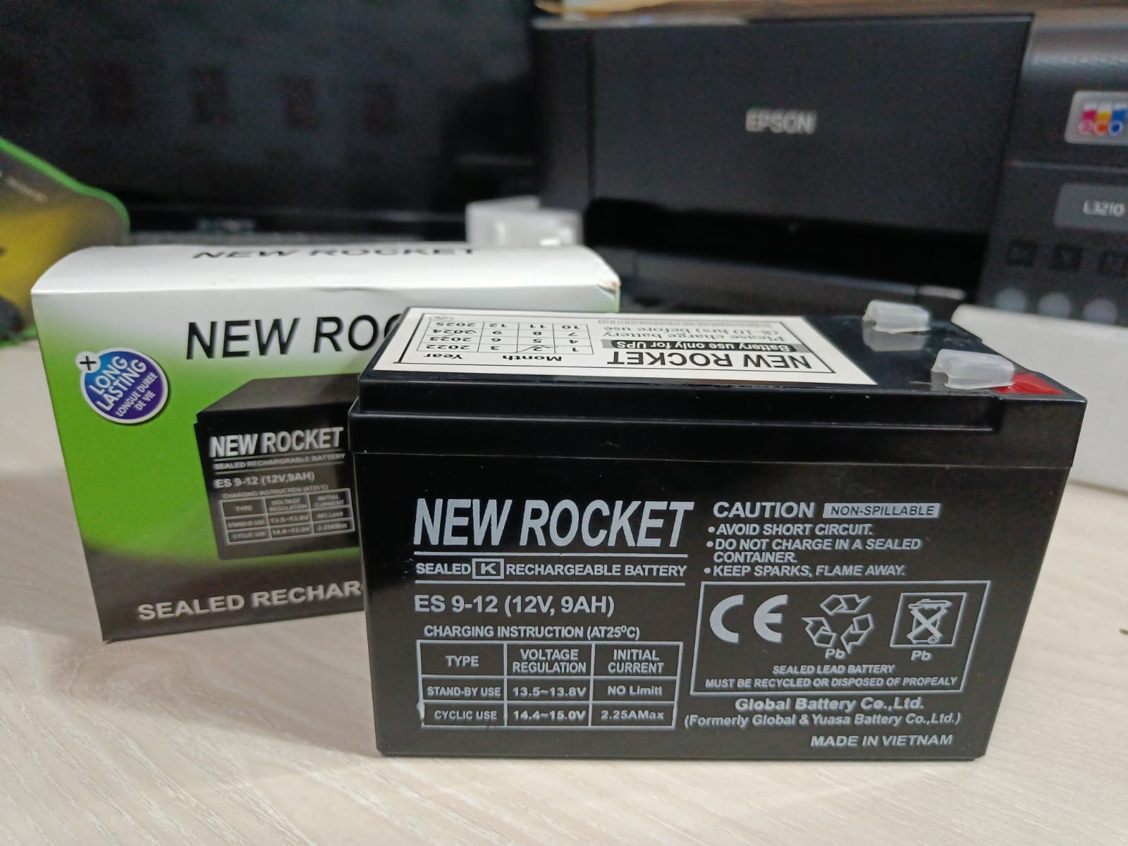 Picture of 12 Volt 9Ah Battery / Lead Acid New Rocket Battery / Dry Cell Battery-Black