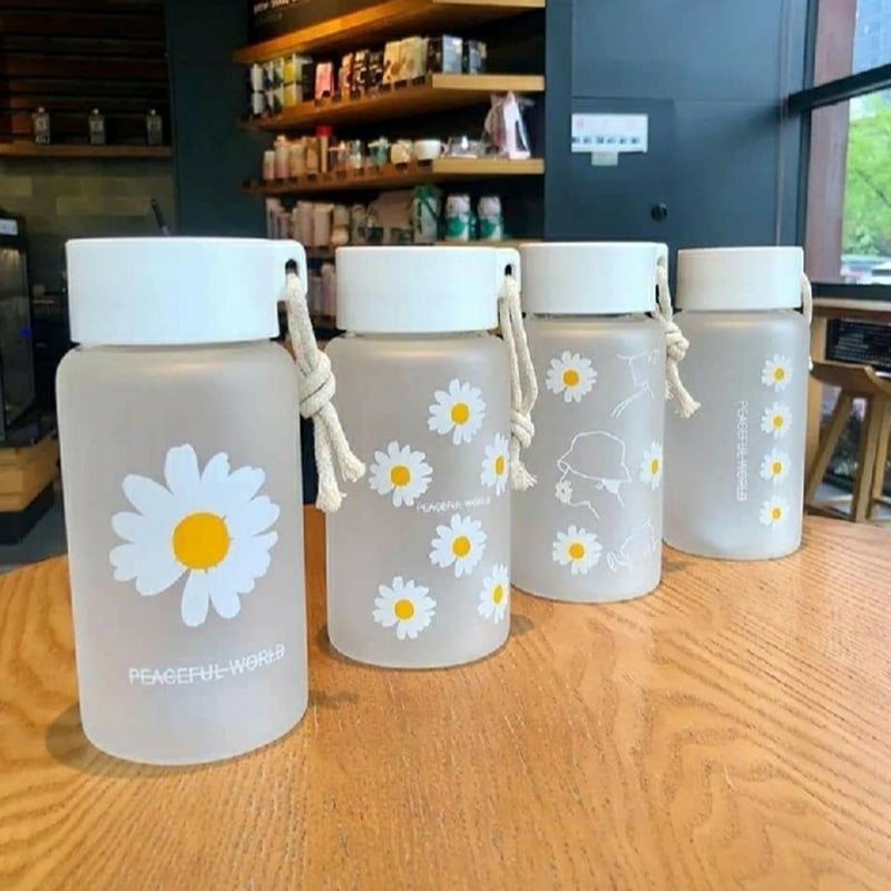 Picture of 500ml Plastic Water Bottles Daisy Transparent Bottle Outdoor Sports Water Cup Water Mug Student Portable Mug