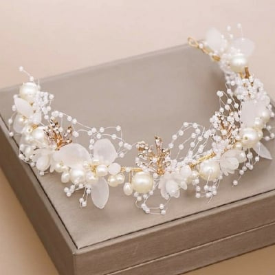 Picture of 1pcs Headband Elegant Girls Bridal Headband Imitated Pearl Hair Headdress Flower Wreath Bride Garland Head Hoop Wedding Headbands Hair Jewelry (292247124)