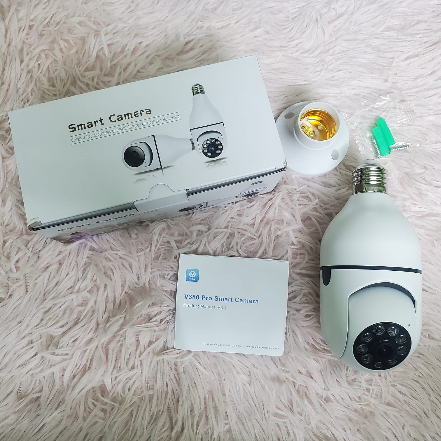 Picture of **Original Blub IP Camera V380 Pro App** - White - Int: One size