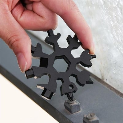 Picture of 18 In 1 Snowflake Multi Pocket Tool Keychain Spanner Hex Wrench Multifunction Screwdriver Multipurpose Camp Survive Outdoor Hike -Multiple colour - Multicolor - Int: One size