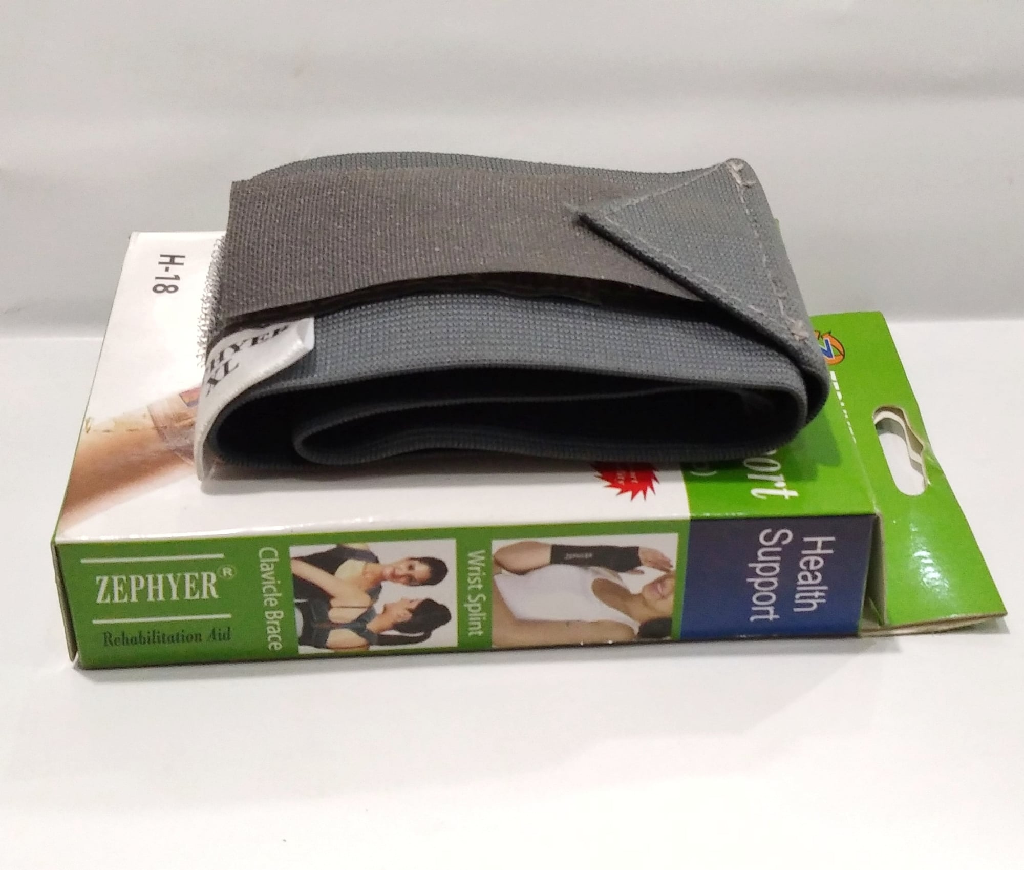 Picture of Wrist Brace with Thumb Support BD