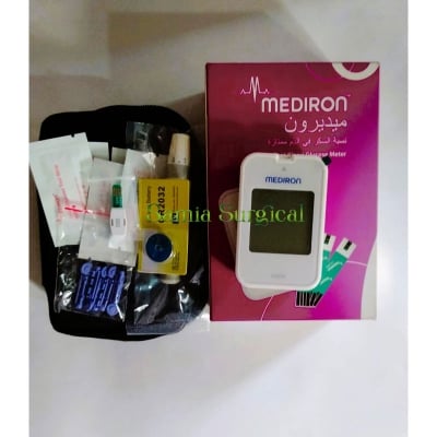 Picture of mediron Blood Glucose Monitoring System 1pcs - Hand