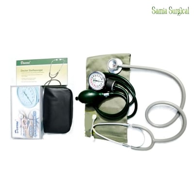 Picture of Dearon Analog Blood Pressure Machine with Stethoscope 1set - Hand