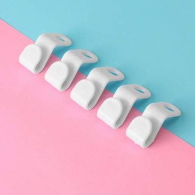 Picture of Cloth Hanger Connection Hook Home Clothes Hanger Link Buckle Thickened Plastic Stackable Clothes Hanger