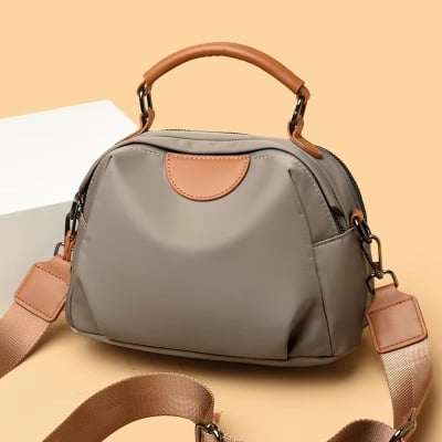 Picture of New Nylon Cloth Simple Crossbody Bag for Women 2026 Lightweight and Versatile Large Capacity Shoulder Bag Handbag