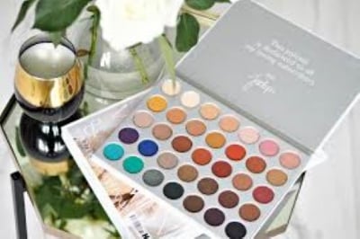 Picture of Morphe X Jaclyn Hill 35 Colors Eyeshadow Palette