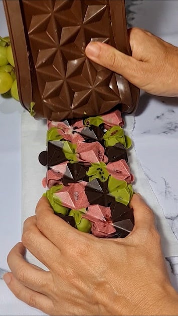 Picture of Dubai Chocolate Mould - Brown
