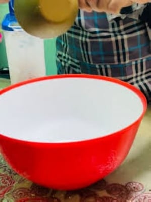 Picture of Mixing Bowl for Multi-Use - 8.5 inch Big SIZE - Red