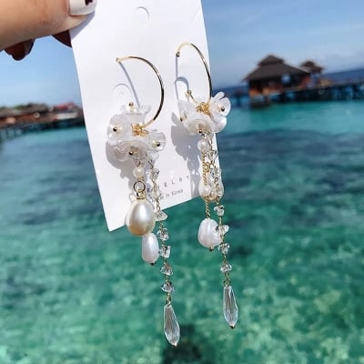Picture of XIYANIKE Luxury Earrings Long Elegant Charming Flowers Rhinestone Pearl Fashion Pendant Earrings 2022 Jewelry Accessories