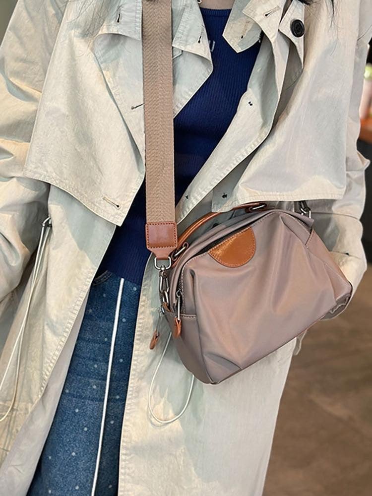 Picture of New Nylon Cloth Simple Crossbody Bag for Women 2026 Lightweight and Versatile Large Capacity Shoulder Bag Handbag