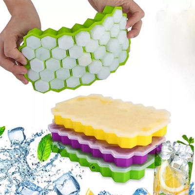 Picture of Honeycomb Shaped Ice Cube Tray with lid