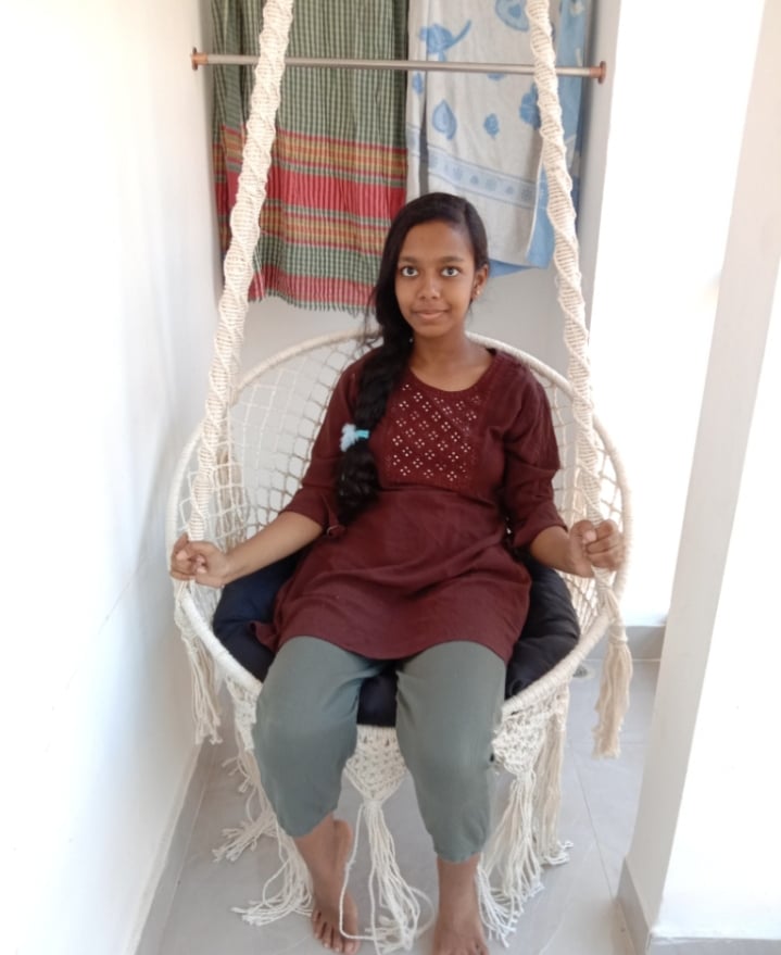 Picture of Fida Swing Hanging Chair Hammock for Garden Home Patio Yard White 